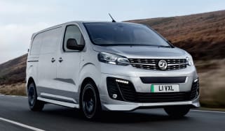 Vauxhall Vivaro Van Review | Auto Express